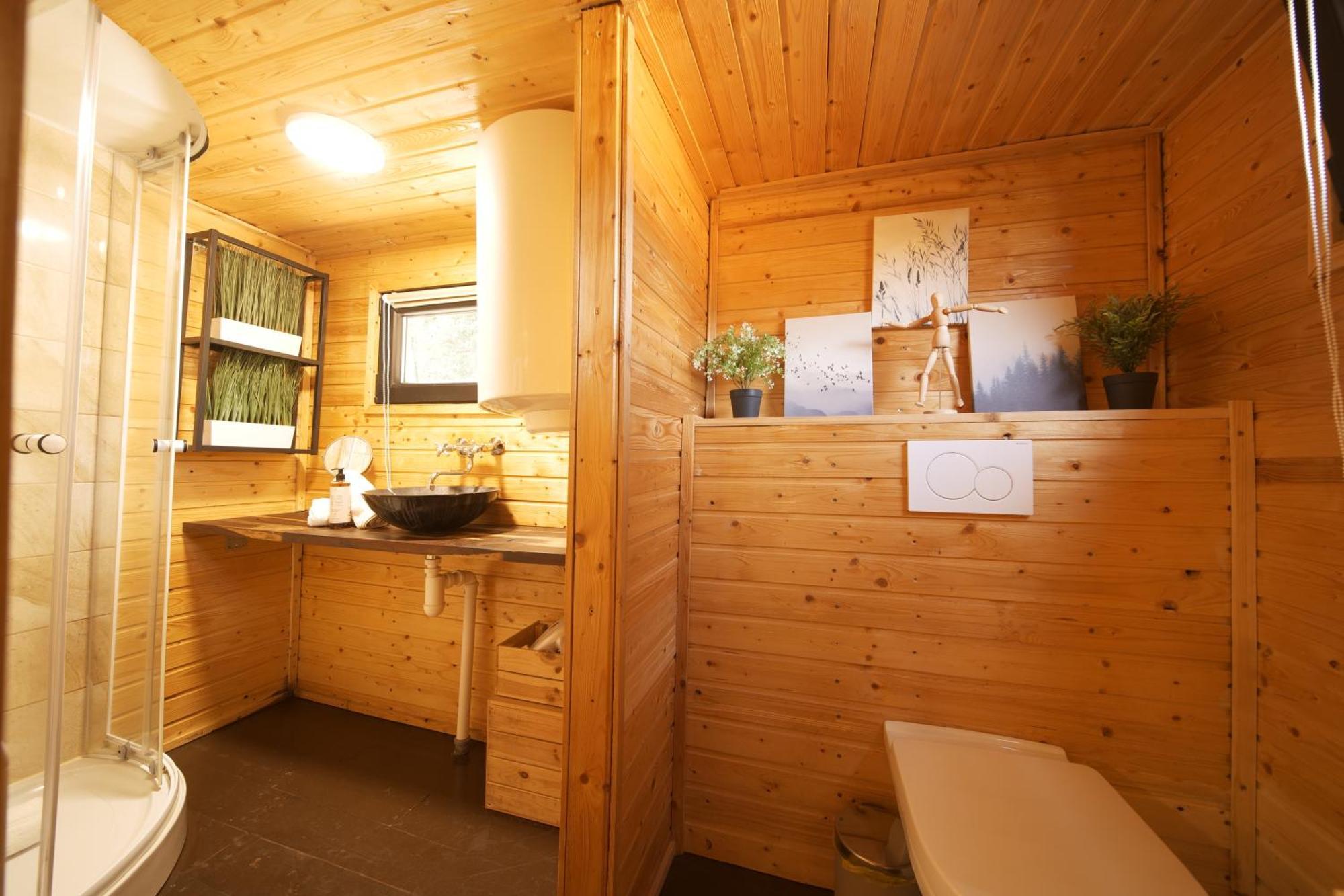 Secret Lake Prag Magic Place Relaxation& Wellness Rehenice Esterno foto