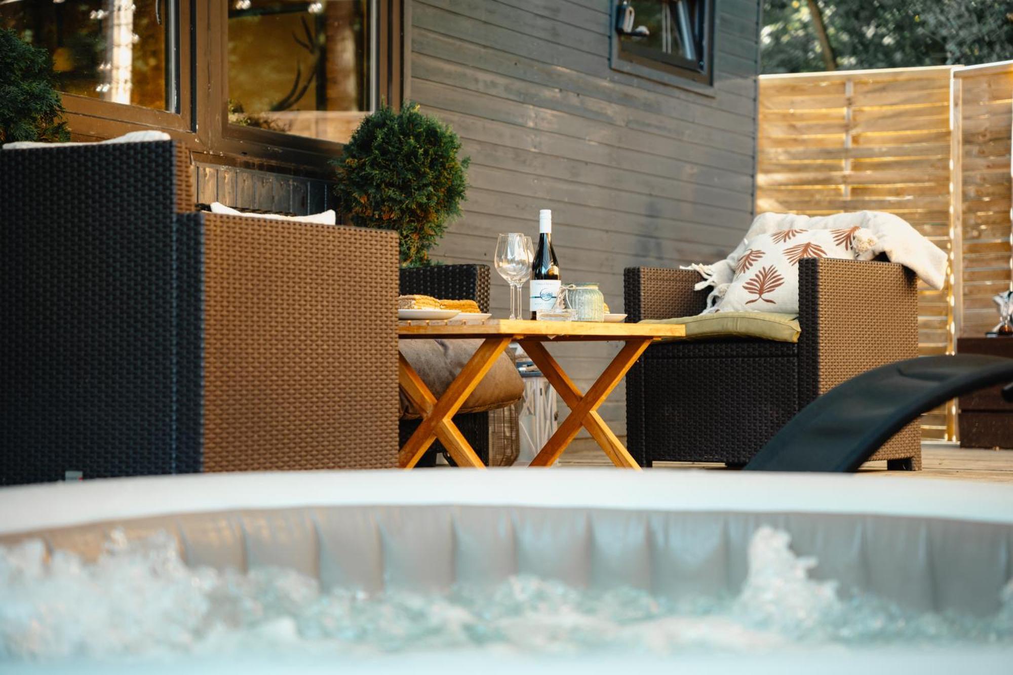 Secret Lake Prag Magic Place Relaxation& Wellness Rehenice Esterno foto